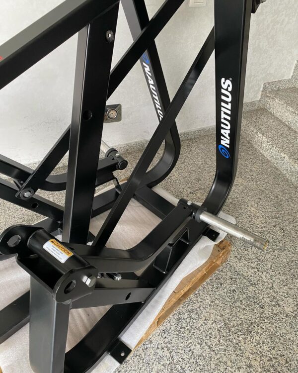 Nautilus Xpload Lat Pulldown - Image 5