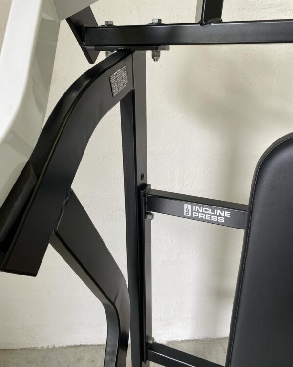 Hammer Strength Iso-Lateral Incline Press - Image 4