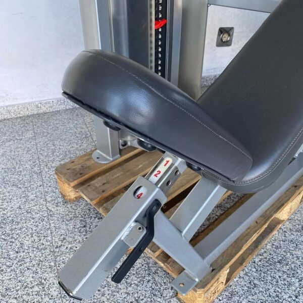 Star Trac Impact Shoulder Press - Image 2